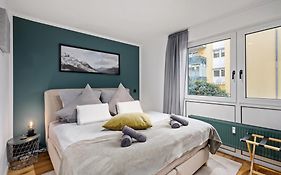 EDLER WOHNRAUM Elegantes Apartment mit Balkon, Boxspringbett, Kaffeevollautomat, Lift&Parkplatz